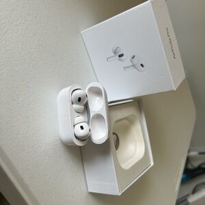 Apple AirPods Pro White Wireless Earbuds with Charging Case